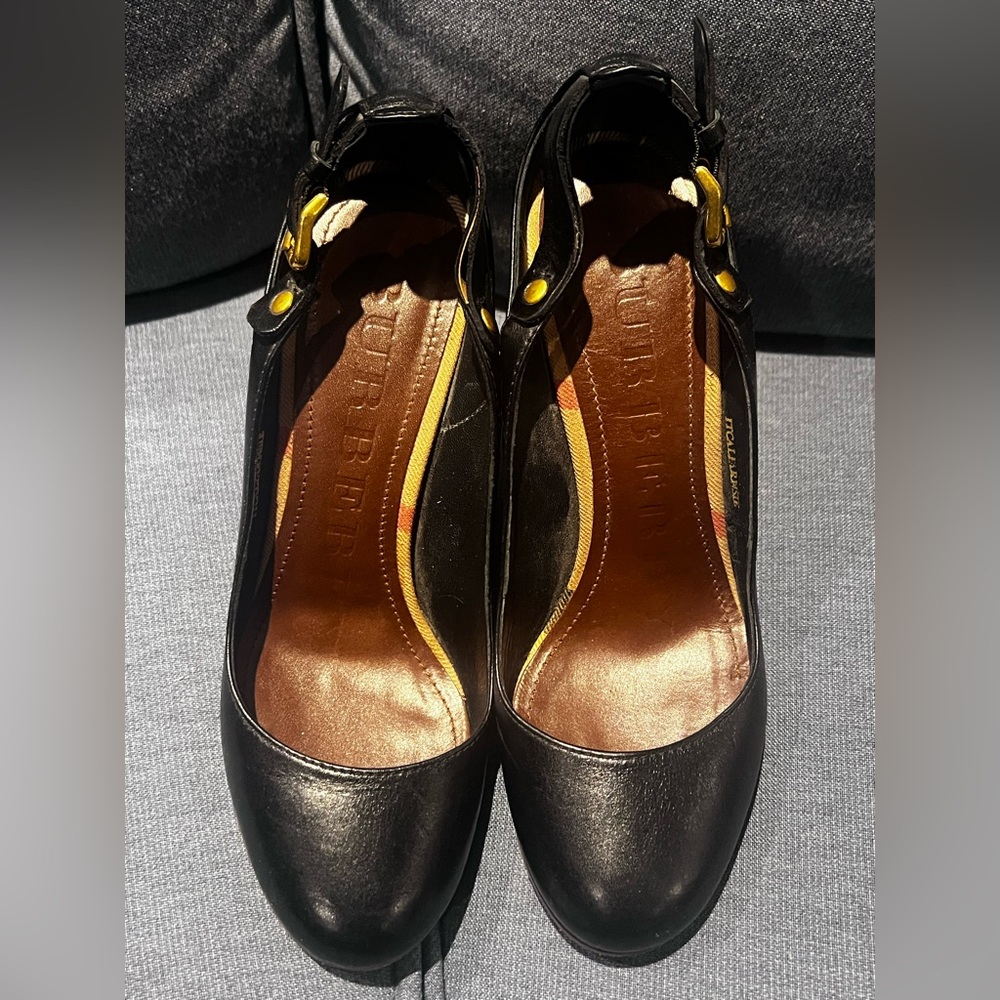 Burberry Black Leather Slingback Pumps with Yellow Accents